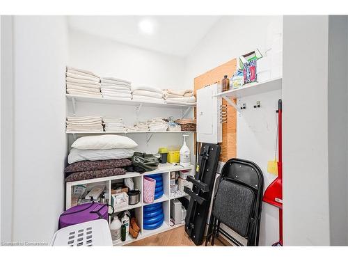 8 Sykes Street N, Meaford, ON - Indoor Photo Showing Bedroom