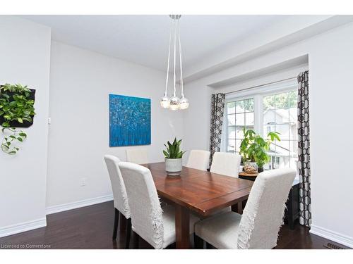 55-2086 Ghent Avenue, Burlington, ON - Indoor Photo Showing Dining Room