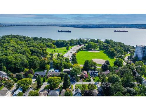 66 Park Avenue E, Burlington, ON - Outdoor With Body Of Water With View