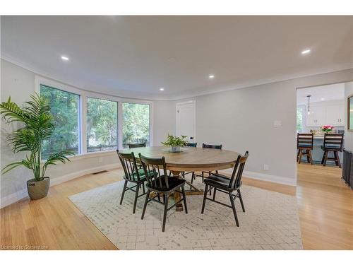 66 Park Avenue E, Burlington, ON - Indoor Photo Showing Dining Room