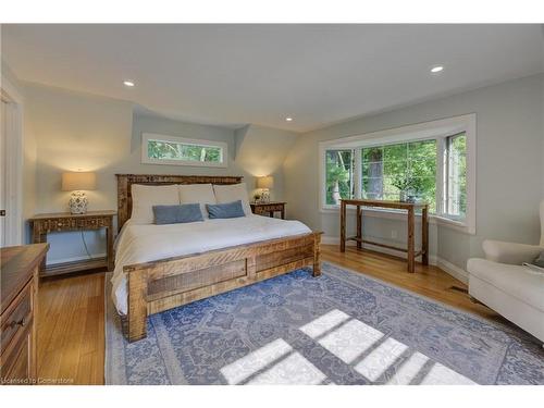 66 Park Avenue E, Burlington, ON - Indoor Photo Showing Bedroom