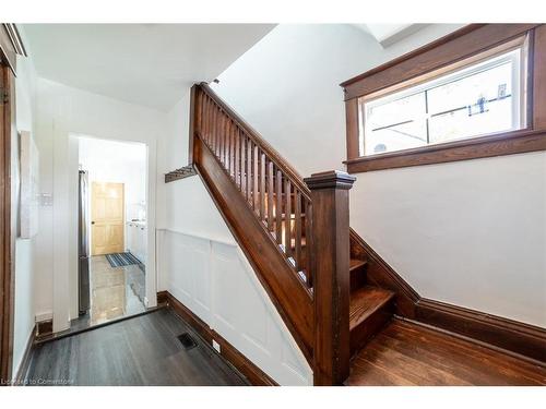 210 Maple Avenue, Welland, ON - Indoor Photo Showing Other Room