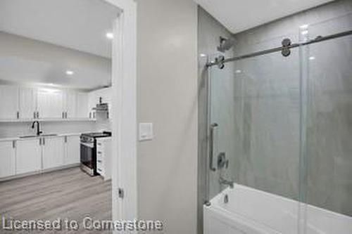 63 1/2 R Fullerton Avenue, Hamilton, ON - Indoor Photo Showing Bathroom