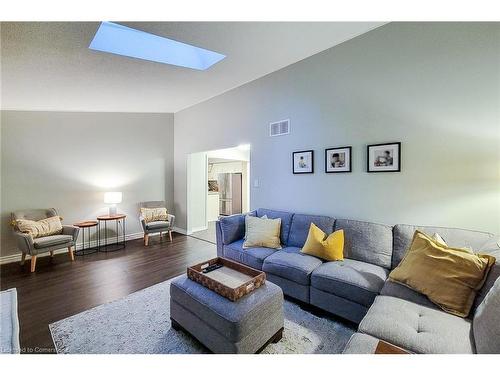 51 Branthaven Drive, Hamilton, ON - Indoor Photo Showing Living Room