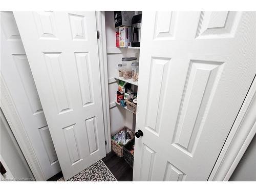 51 Branthaven Drive, Hamilton, ON - Indoor Photo Showing Other Room