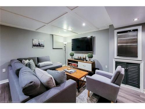 51 Branthaven Drive, Hamilton, ON - Indoor Photo Showing Living Room