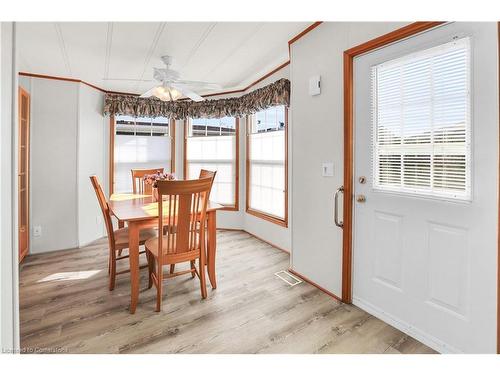 220-3033 Townline Road, Stevensville, ON - Indoor Photo Showing Dining Room