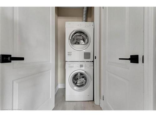 2009 Brampton Street, Hamilton, ON - Indoor Photo Showing Laundry Room