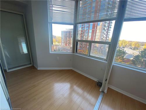 610-1270 Maple Crossing Boulevard, Burlington, ON - Indoor Photo Showing Other Room