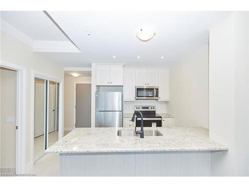 527-16 Concord Place, Grimsby, ON - Indoor Photo Showing Kitchen With Stainless Steel Kitchen With Upgraded Kitchen