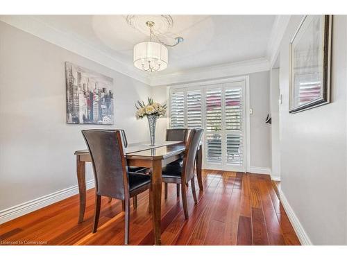 4290 Longmoor Drive, Burlington, ON - Indoor Photo Showing Dining Room