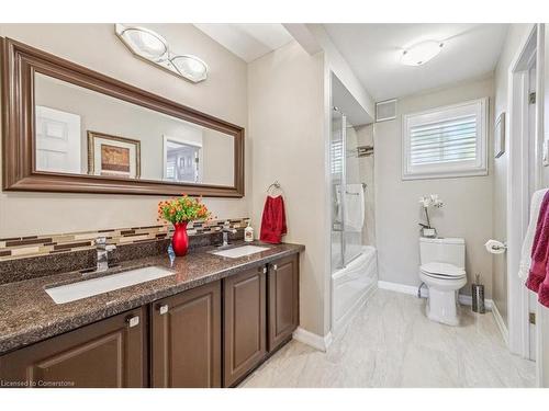 4290 Longmoor Drive, Burlington, ON - Indoor Photo Showing Bathroom