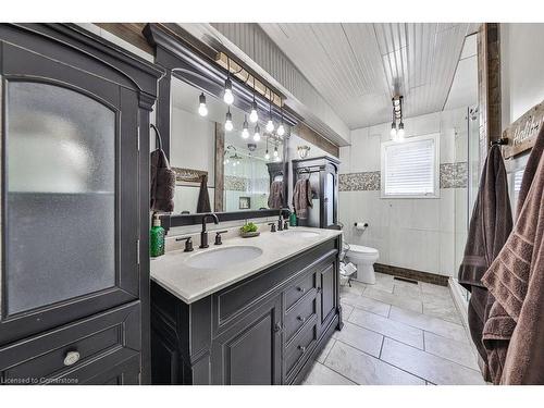 353 Canyon Crescent, Oakville, ON - Indoor Photo Showing Bathroom