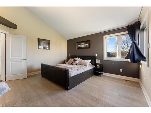 75642 Diltz Road, Wainfleet, ON - Indoor Photo Showing Bedroom