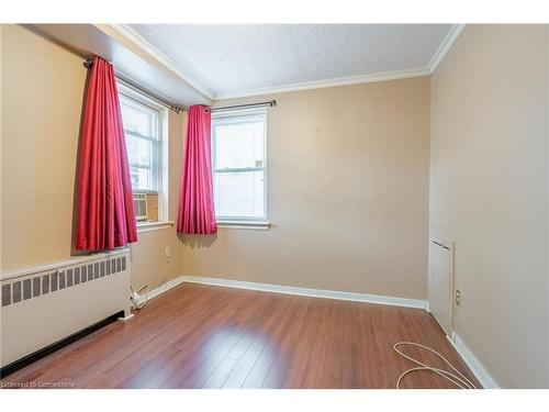 5-4 Robinson Street, Hamilton, ON - Indoor Photo Showing Other Room