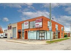 1645 Main Street E Hamilton, ON L8H 1C7