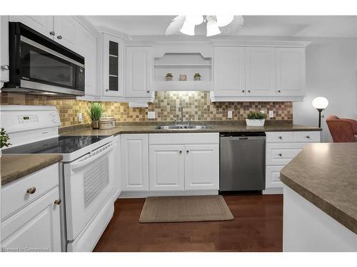 11-3730 Disher Street, Ridgeway, ON - Indoor Photo Showing Kitchen With Double Sink