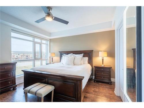 4 Concord Place, Grimsby, ON - Indoor Photo Showing Bedroom