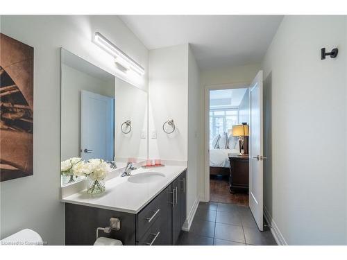 4 Concord Place, Grimsby, ON - Indoor Photo Showing Bathroom