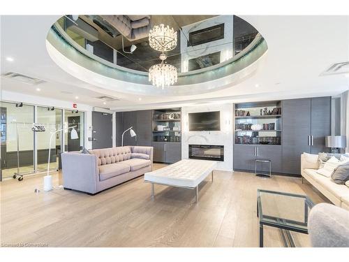 4 Concord Place, Grimsby, ON - Indoor Photo Showing Living Room With Fireplace