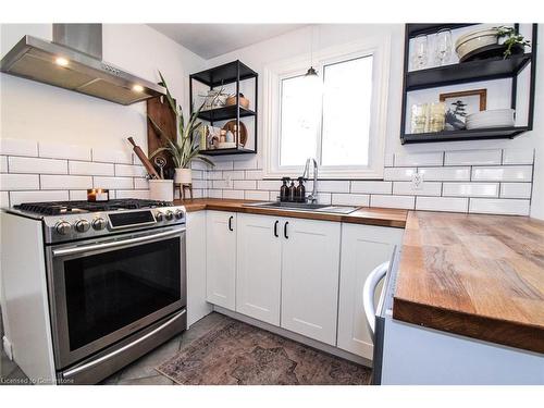 17 Rosemore Road, St. Catharines, ON - Indoor Photo Showing Kitchen