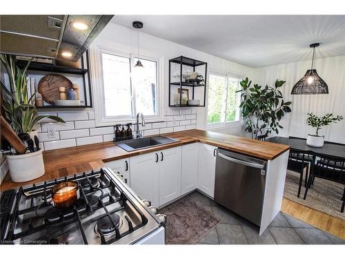 17 Rosemore Road, St. Catharines, ON - Indoor Photo Showing Kitchen