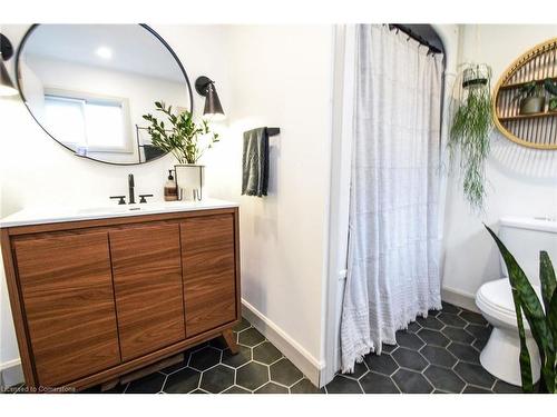 17 Rosemore Road, St. Catharines, ON - Indoor Photo Showing Bathroom