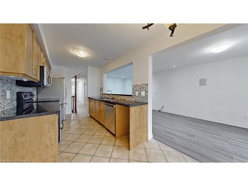 12 Southside Place, Hamilton, ON - Indoor Photo Showing Kitchen