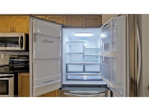 12 Southside Place, Hamilton, ON - Indoor Photo Showing Kitchen