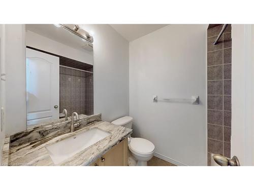 12 Southside Place, Hamilton, ON - Indoor Photo Showing Bathroom