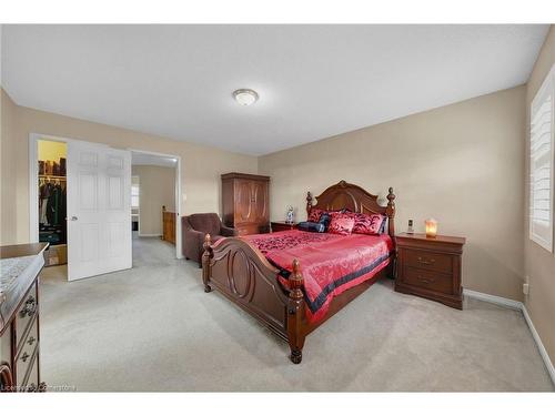 38 Cedarville Drive, Stoney Creek, ON - Indoor Photo Showing Bedroom