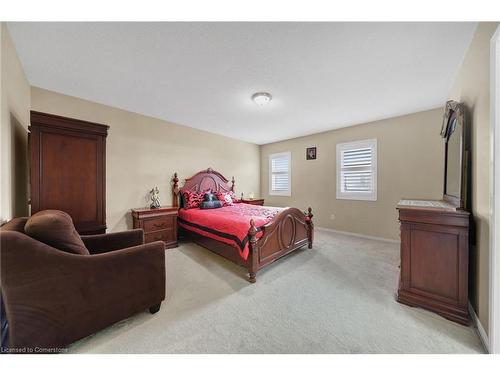 38 Cedarville Drive, Stoney Creek, ON - Indoor Photo Showing Bedroom