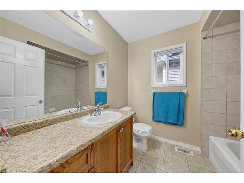 38 Cedarville Drive, Stoney Creek, ON - Indoor Photo Showing Bathroom