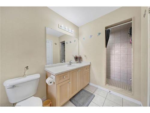 38 Cedarville Drive, Stoney Creek, ON - Indoor Photo Showing Bathroom