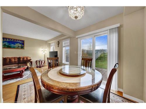 38 Cedarville Drive, Stoney Creek, ON - Indoor Photo Showing Dining Room