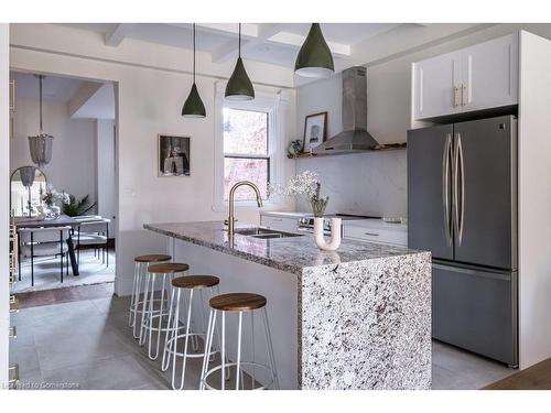 109 East Avenue S, Hamilton, ON - Indoor Photo Showing Kitchen With Upgraded Kitchen