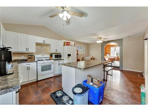 4 Rebecca Street, St. Catharines, ON - Indoor Photo Showing Kitchen