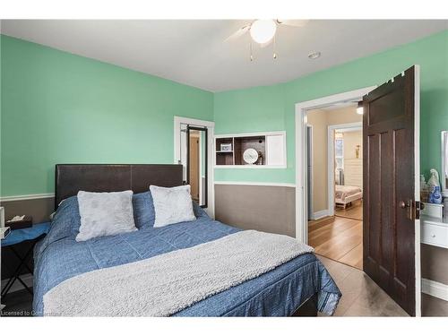 47 Dalkeith Avenue, Hamilton, ON - Indoor Photo Showing Bedroom