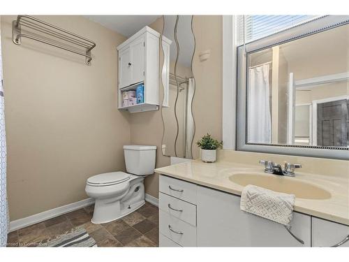 47 Dalkeith Avenue, Hamilton, ON - Indoor Photo Showing Bathroom