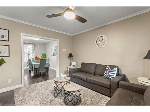 47 Dalkeith Avenue, Hamilton, ON - Indoor Photo Showing Living Room