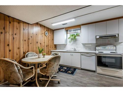 39 San Francisco Avenue, Hamilton, ON - Indoor Photo Showing Kitchen