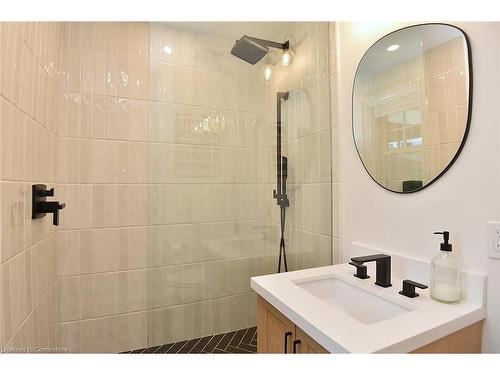 622 Woodland Avenue, Burlington, ON - Indoor Photo Showing Bathroom