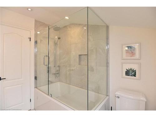 622 Woodland Avenue, Burlington, ON - Indoor Photo Showing Bathroom