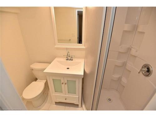 622 Woodland Avenue, Burlington, ON - Indoor Photo Showing Bathroom