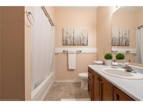 44 Greentrail Drive, Mount Hope, ON - Indoor Photo Showing Bathroom