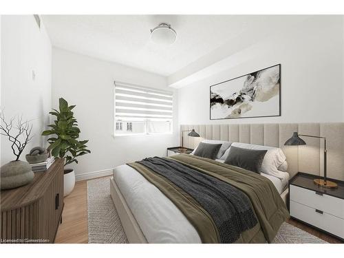 608-399 Elizabeth Street, Burlington, ON - Indoor Photo Showing Bedroom