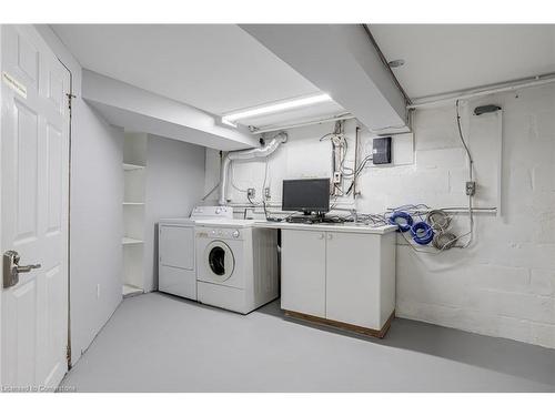 15 Empress Avenue, Hamilton, ON - Indoor Photo Showing Laundry Room