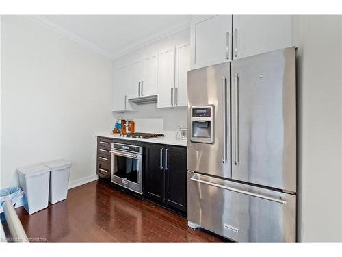 11-4080 Parkside Village Drive, Mississauga, ON - Indoor Photo Showing Kitchen