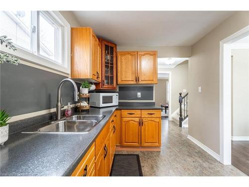 43 Brantwood Park Road, Brantford, ON - Indoor Photo Showing Kitchen With Double Sink