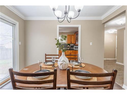 43 Brantwood Park Road, Brantford, ON - Indoor Photo Showing Dining Room